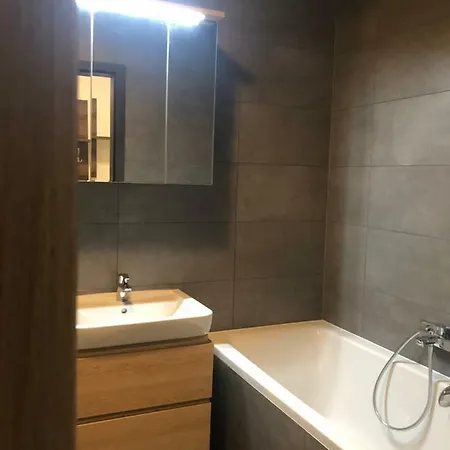 Garden Radnica - Private Parking Included Апартаменты