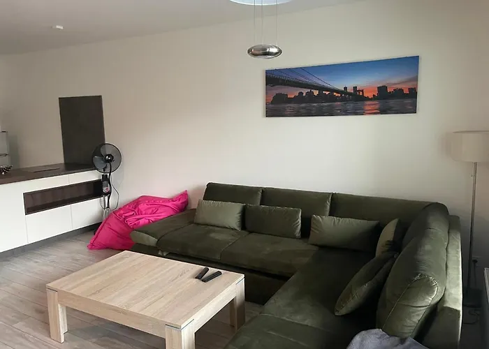 Garden Radnica - Private Parking Included Appartement