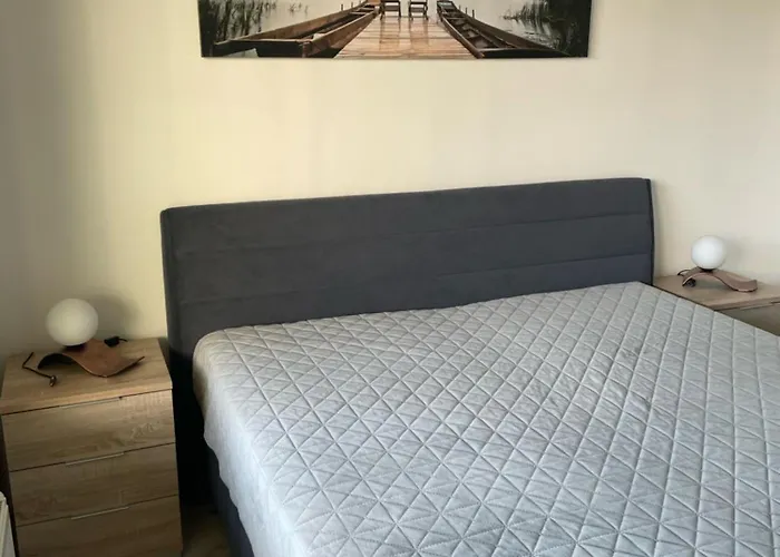 Garden Radnica - Private Parking Included Appartement