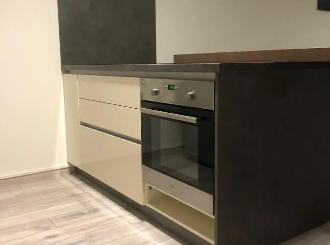 Garden Radnica - Private Parking Included Appartamento